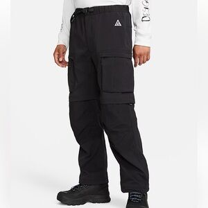 NIKE ACG Men's Black Cargo Pants